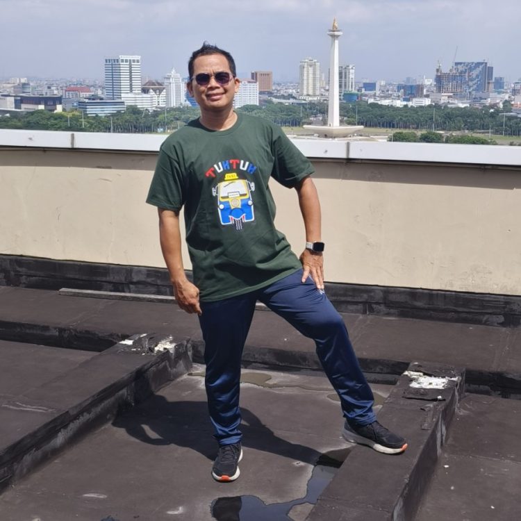 Kaos Tuktuk Thailand Hijau Mendunia - Gambar 2