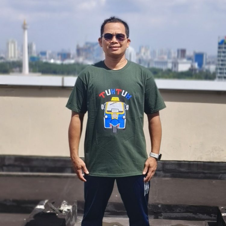 Kaos Tuktuk Thailand Hijau Mendunia